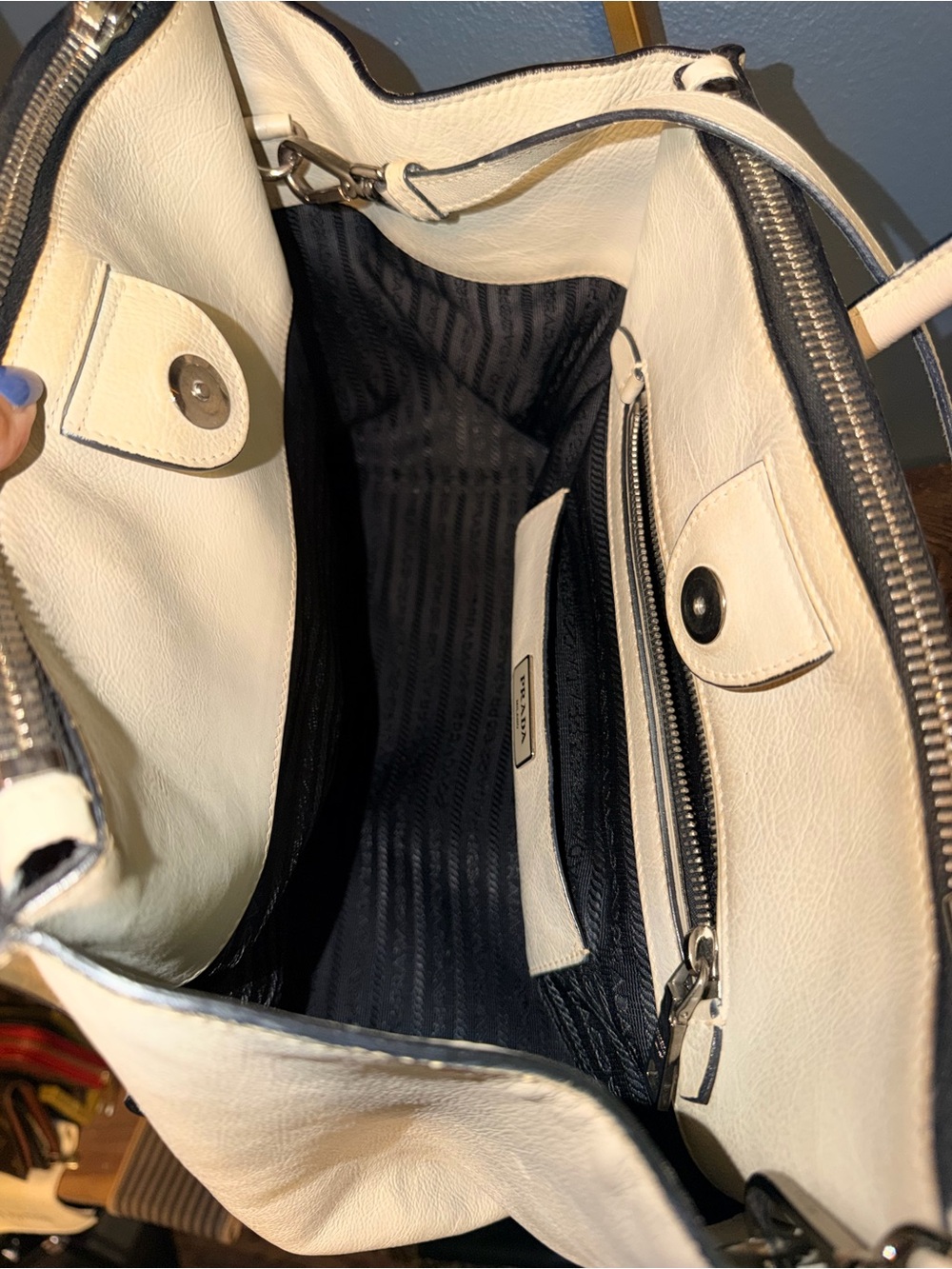 Prada Vintage Cream Leather 2-Way Bag with Triangle Logo - Picture 8 of 11